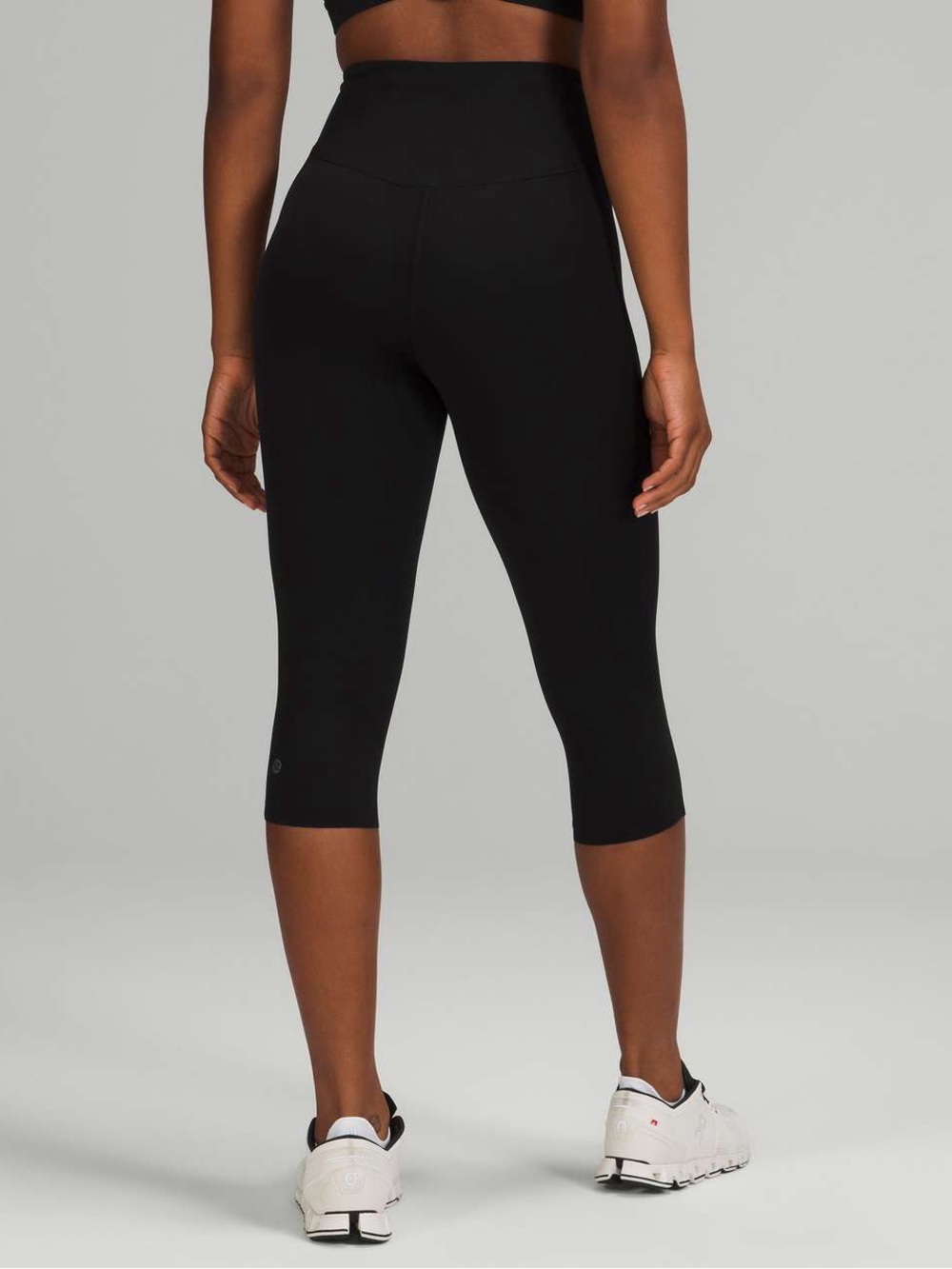 Lululemon /// Women’s Base Pace High-Rise Crop - Black - Size 4